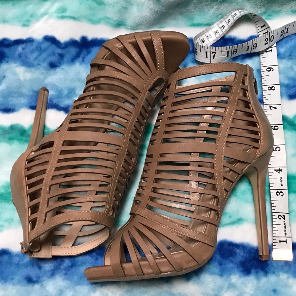 DbDk Fashion Stiletto Cage/Strappy Tan/Beige Heels Zip Back Closure Size 7 1/2 - Picture 9 of 10
